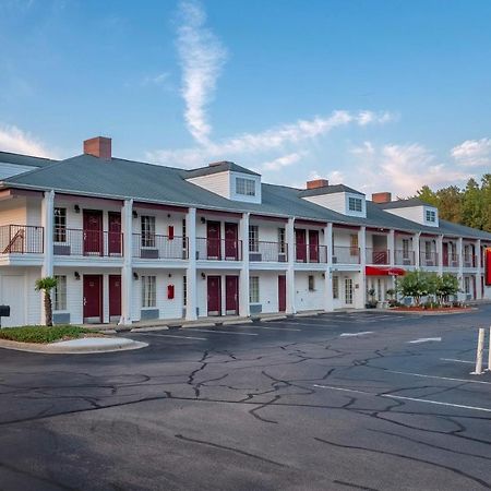 Red Roof Inn & Suites Wilson Buitenkant foto