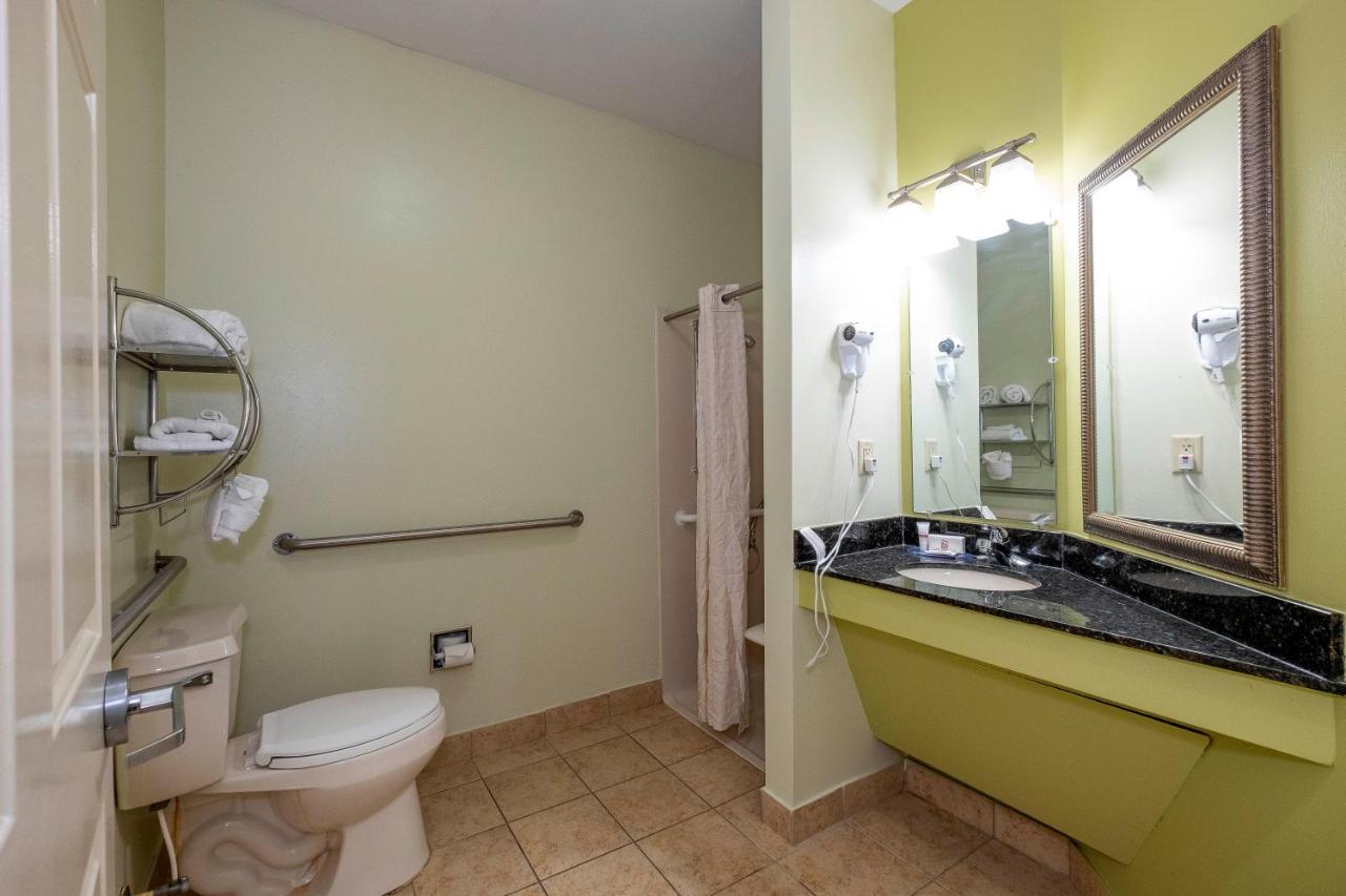 Red Roof Inn & Suites Wilson Buitenkant foto