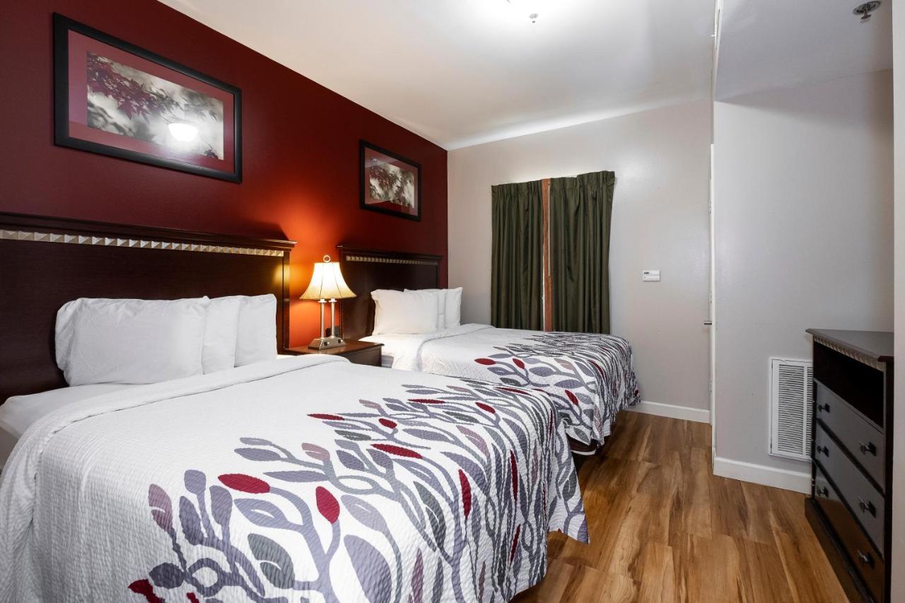 Red Roof Inn & Suites Wilson Buitenkant foto