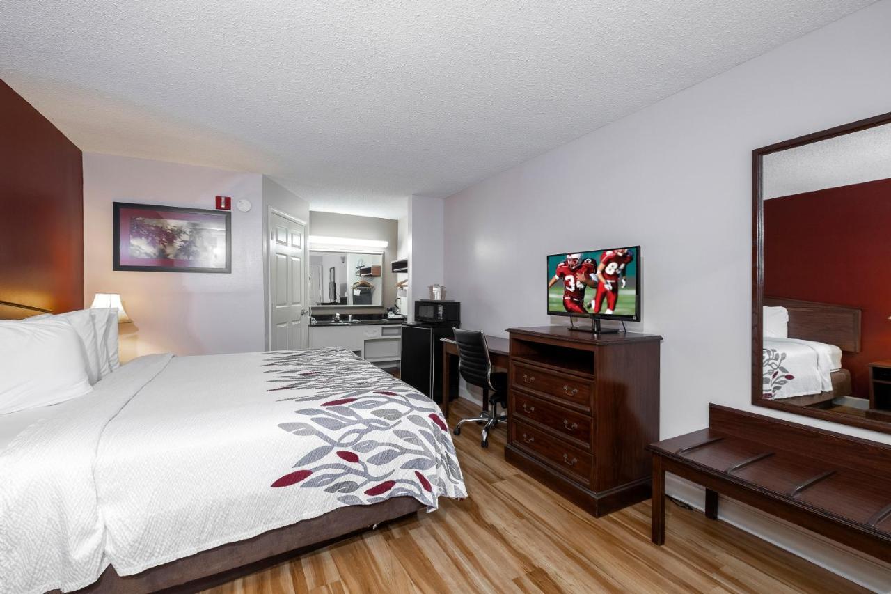 Red Roof Inn & Suites Wilson Buitenkant foto