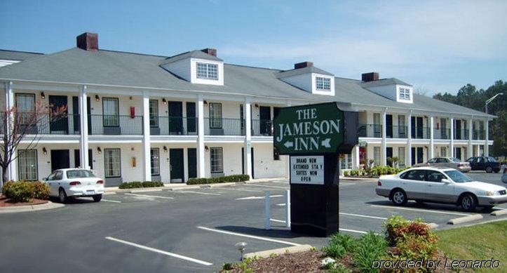 Red Roof Inn & Suites Wilson Buitenkant foto